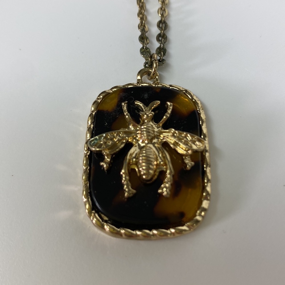 Necklaces - Picture 3 of 6